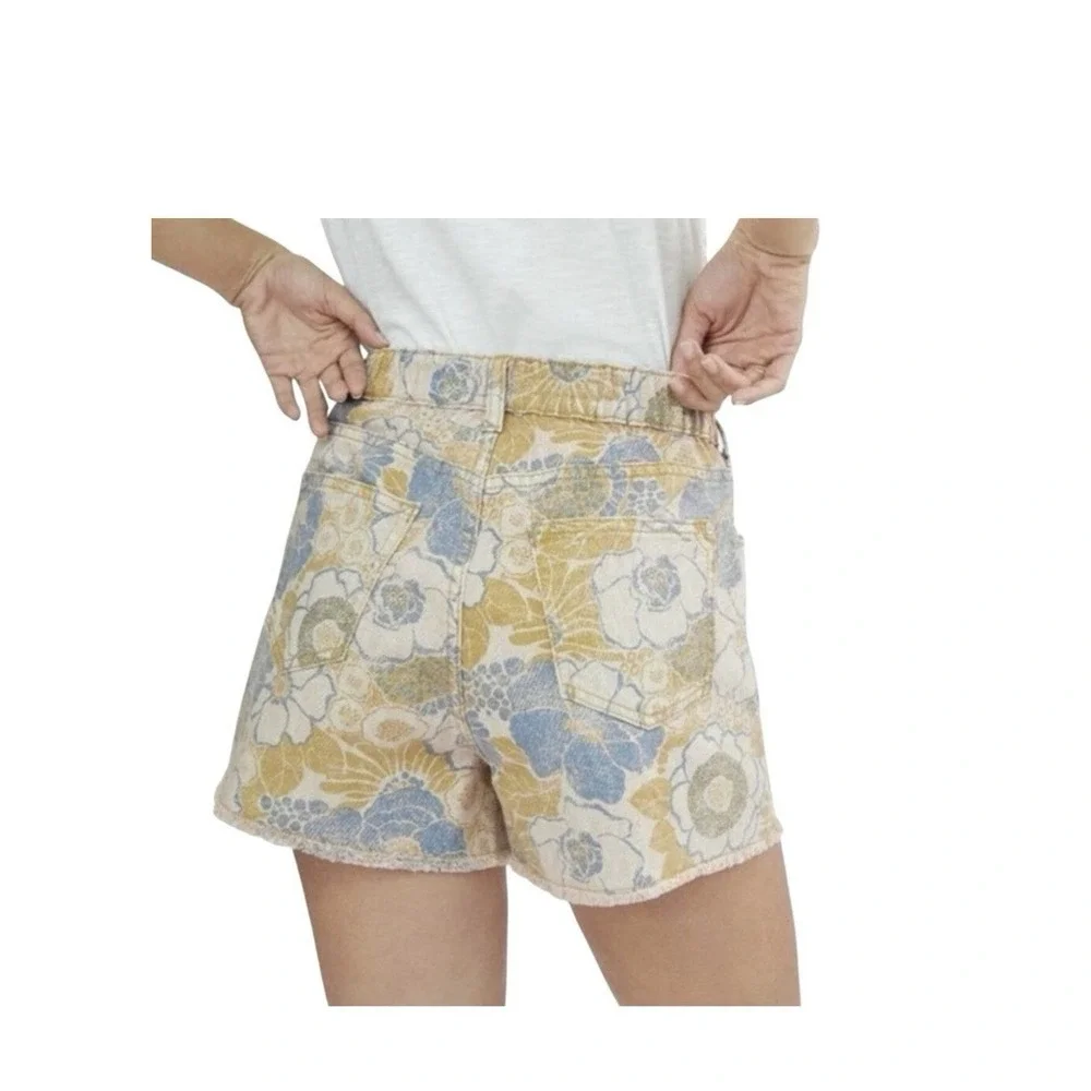 Pilcro Lara Ultra High-Rise Frayed Denim Shorts Floral Size Medium Women's